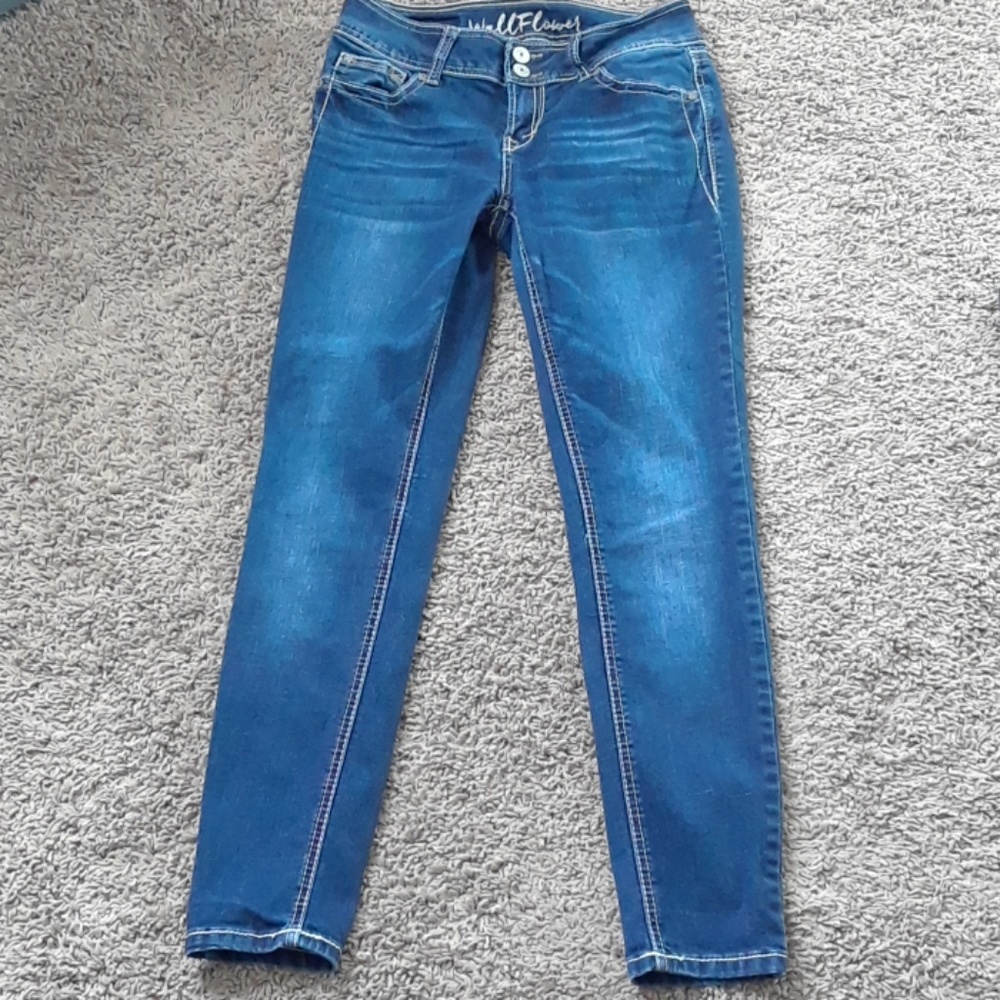 Wallflower Jeans Size 7.